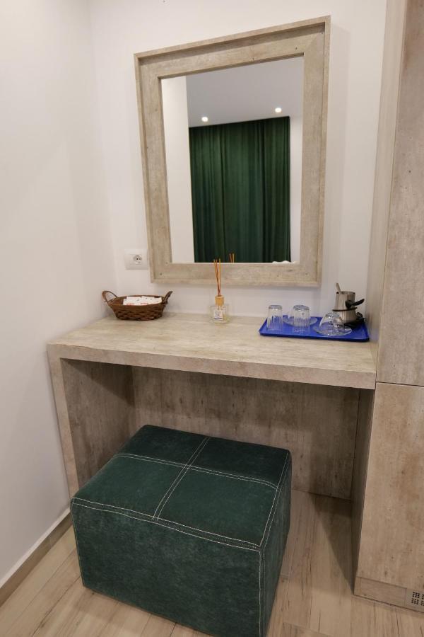 Kuburi Hotel Ksamil Ngoại thất bức ảnh